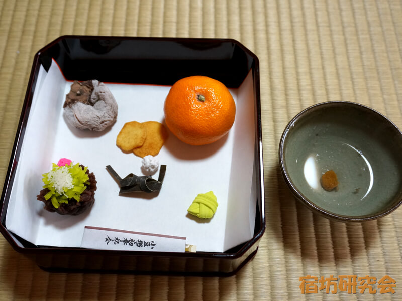 妙心寺東林院の福茶と祝菓子