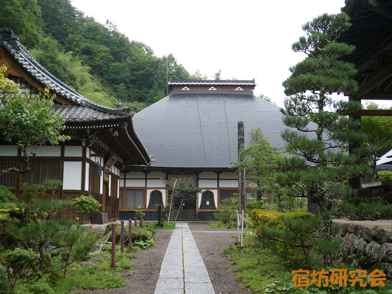 龍光院の境内
