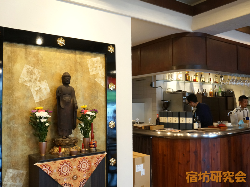 寺カフェ代官山の店内