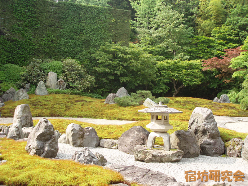 総持院の庭園