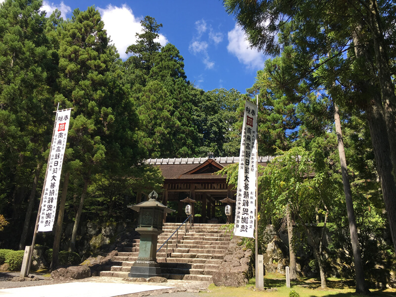 身延山御廟所の拝殿