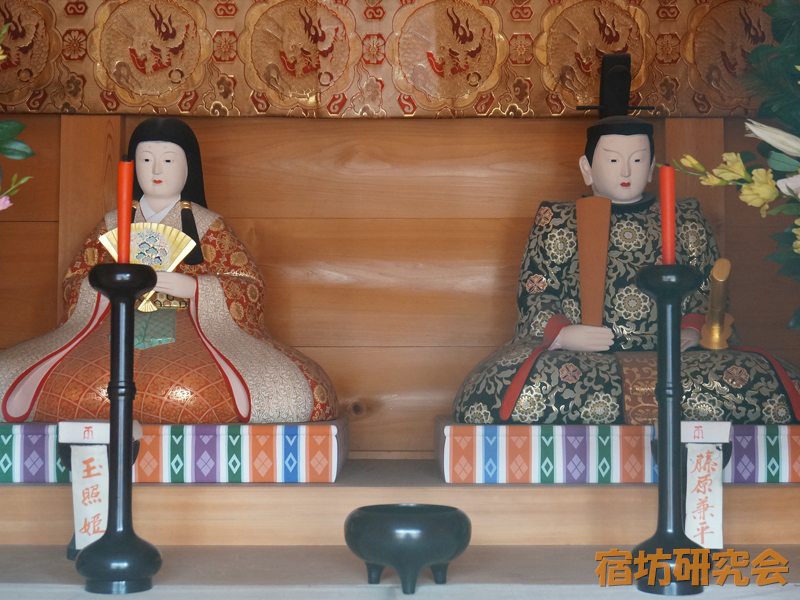 笠覆寺（笠寺観音）の玉照姫と兼平公の像