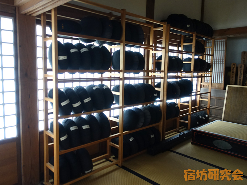 大寧寺の坐蒲