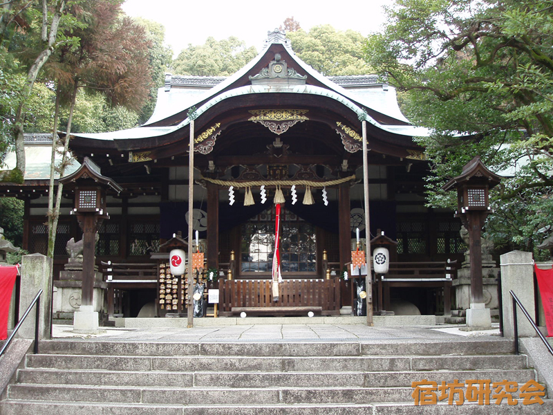 岡崎神社の拝殿
