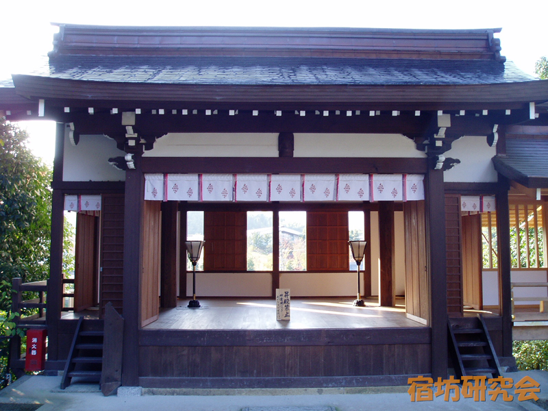 飛鳥坐神社の舞台
