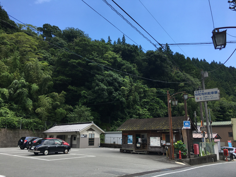 身延山の仲町有料駐車場