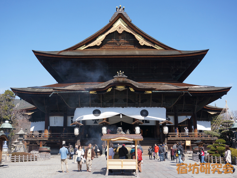善光寺の本堂