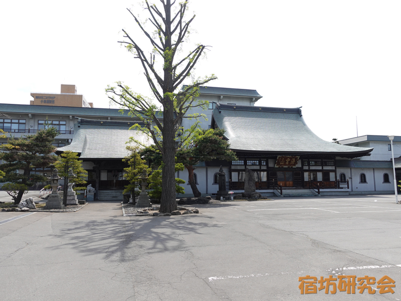 龍徳寺の境内