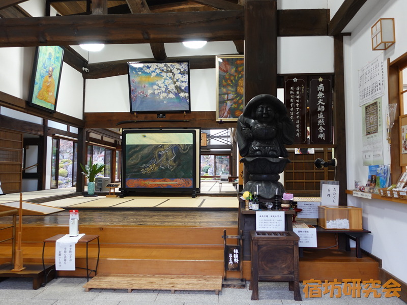 大蔵経寺の玄関