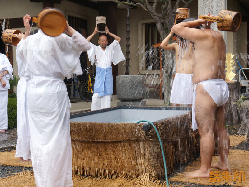 本昌寺の水行体験